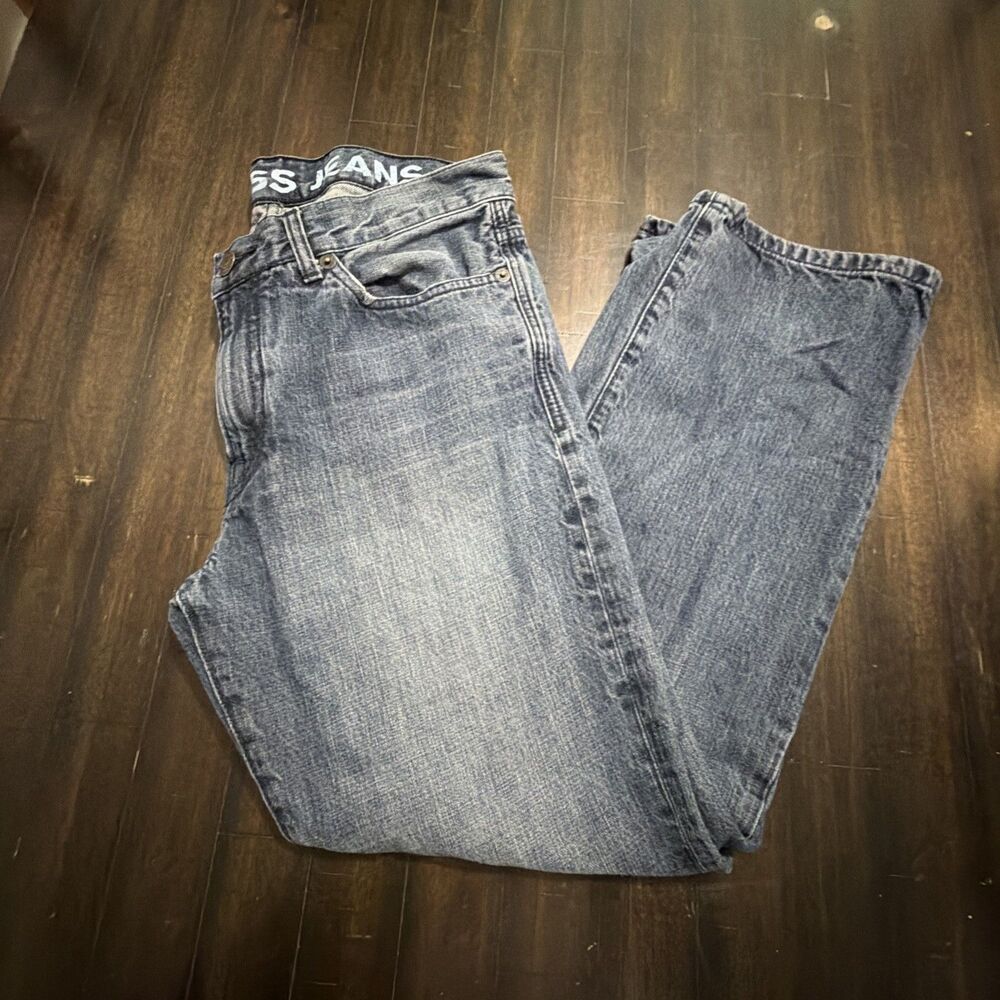 Express Jeans Men's Size 32/30 Classic Medium Wash Denim